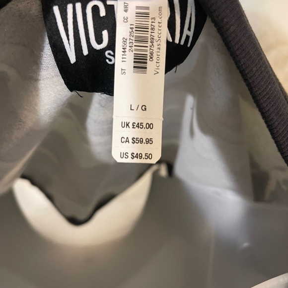 Large Victoria’s Secret Camo Crop Sweatshirt - Picture 6 of 6